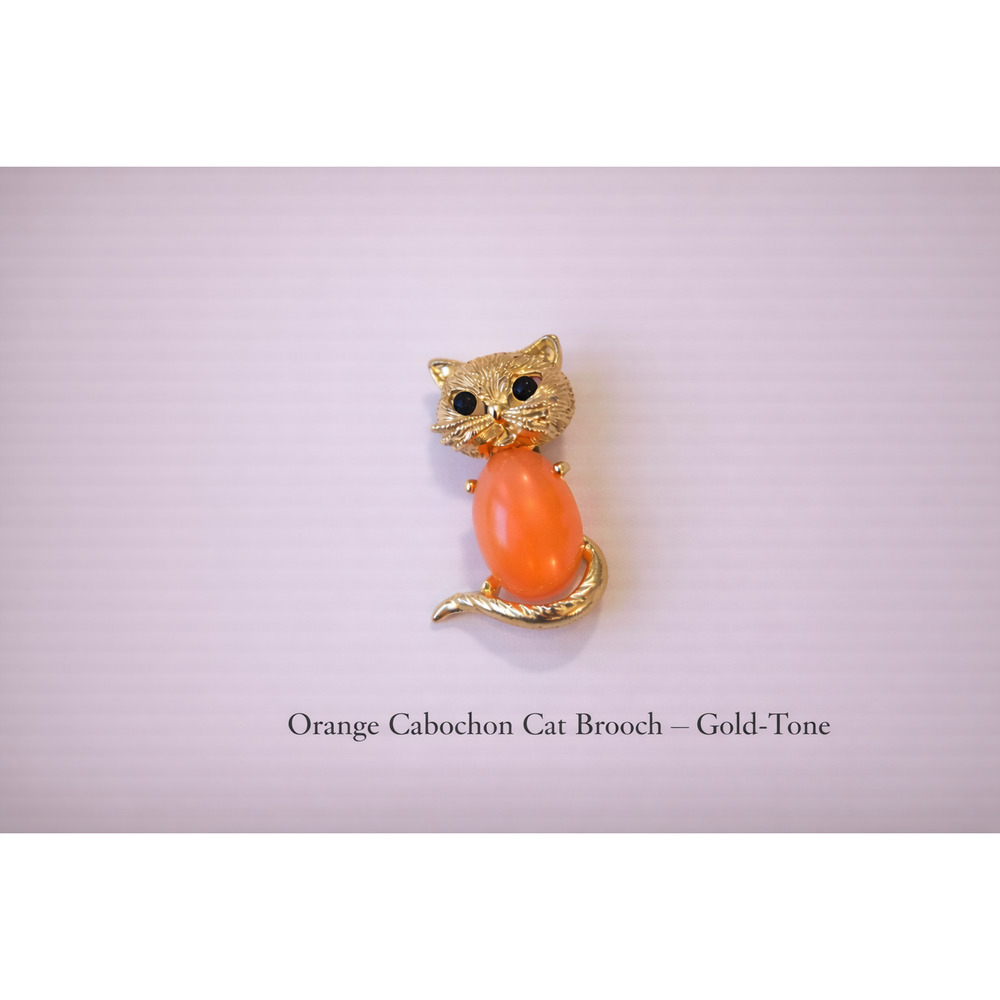 Vintage Orange Moonglow Style Cabochon, Gold Tone Cat Brooch
